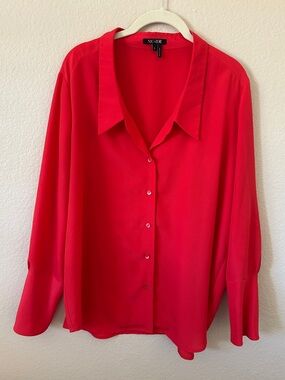 NIC+ZOE Size Large Silky Button-Front Collared Blouse With Poet Sleeves